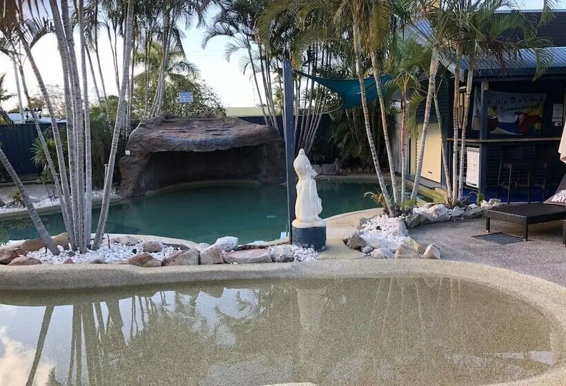 בית מלון כפרי Grange Resort Hervey Bay