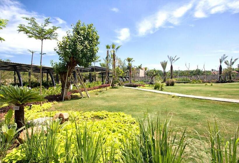 Maxonehotels.com Resort Makassar