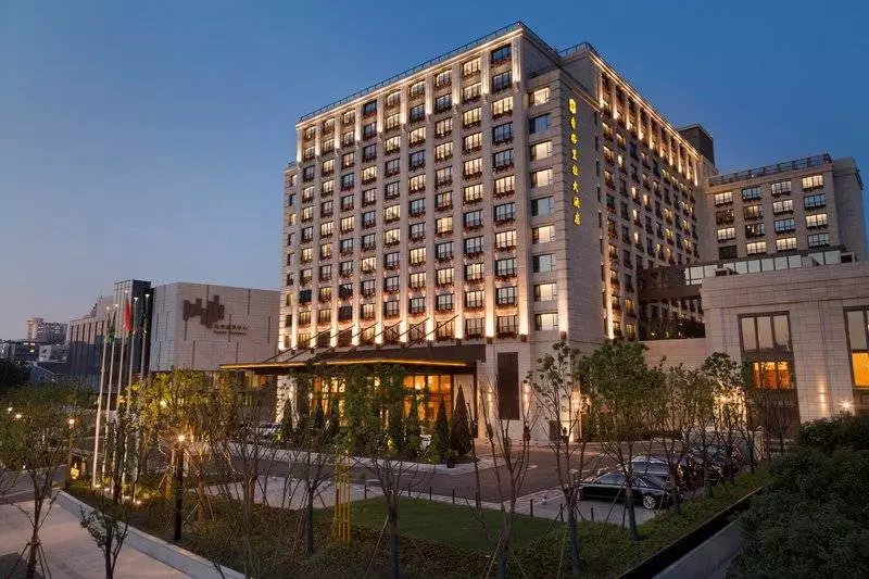 هتل Midtown Shangri La, Hangzhou Around 5 Minutes Walking Distance To West Lake
