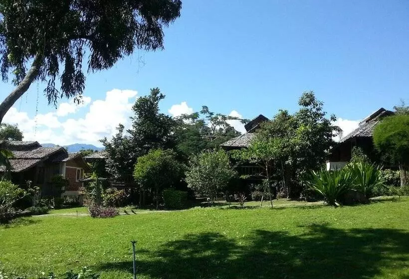 هتل Pailove & Baanchonphao Resort