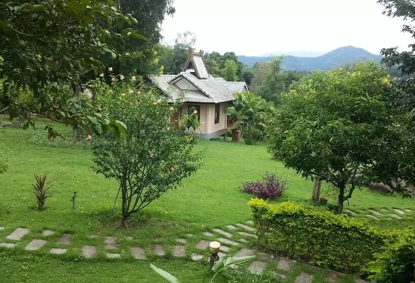 هتل Pailove & Baanchonphao Resort