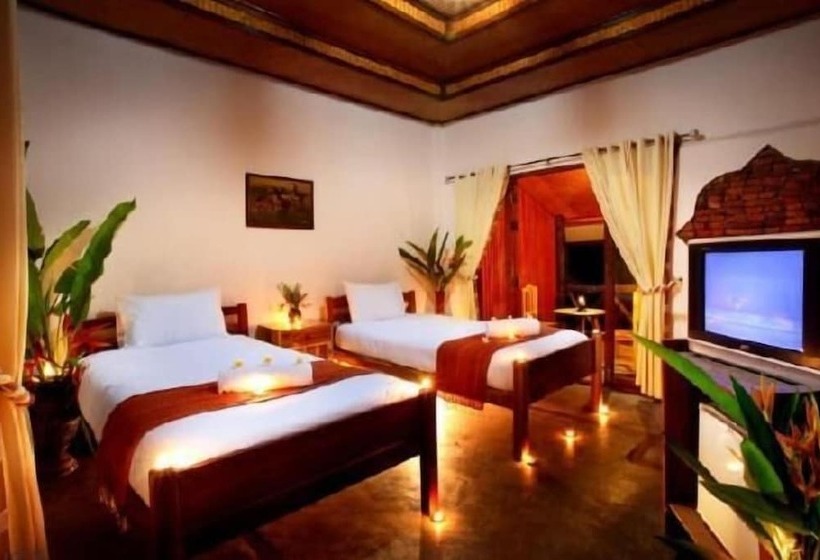 בית מלון כפרי Pailove & Baanchonphao Resort