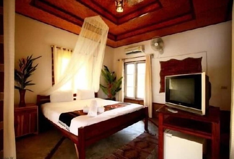 בית מלון כפרי Pailove & Baanchonphao Resort