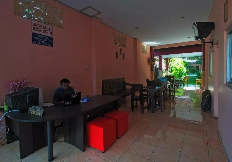 هتل Pesona Beach Inn