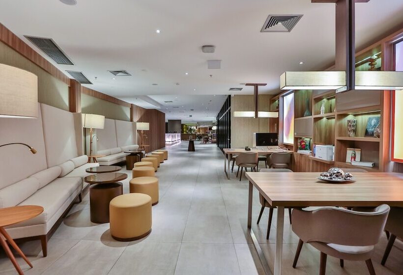 هتل Radisson Rio De Janeiro Barra