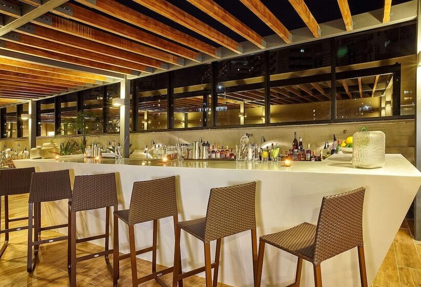 هتل Radisson Rio De Janeiro Barra