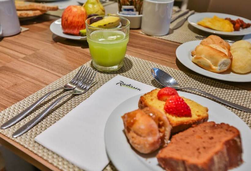 هتل Radisson Rio De Janeiro Barra