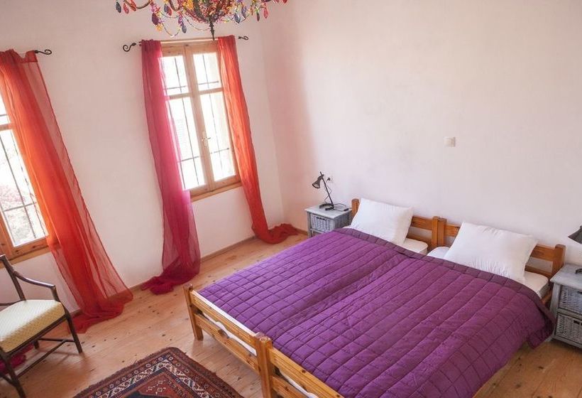 فندق Red Door House