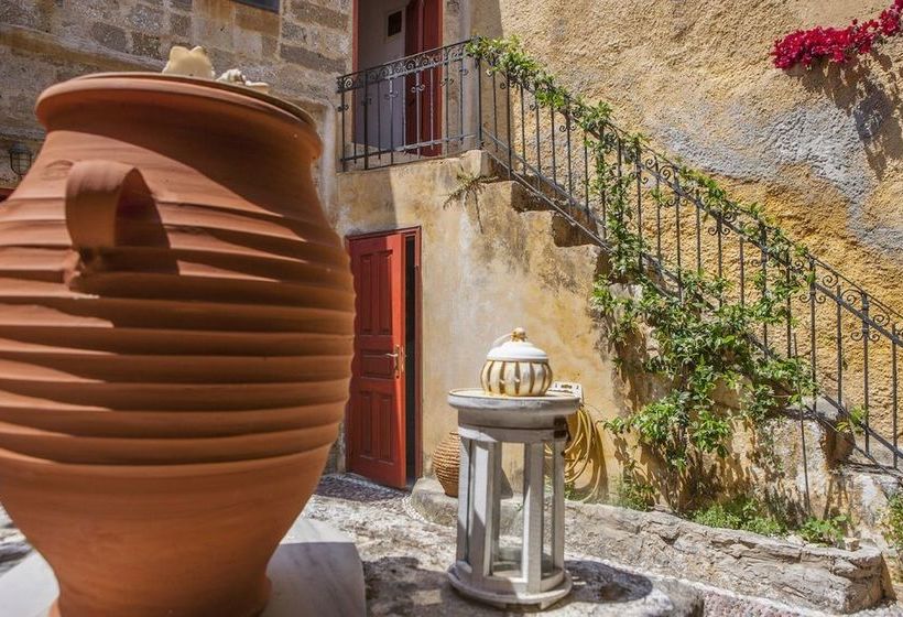 فندق Red Door House