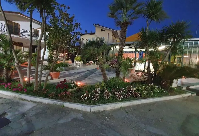 Hotelli Ristorante La Campagnola