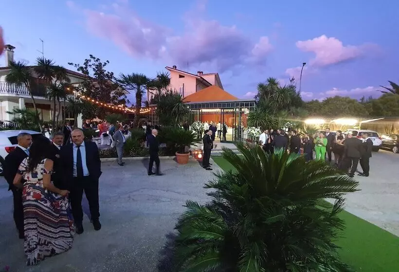 Hotelli Ristorante La Campagnola