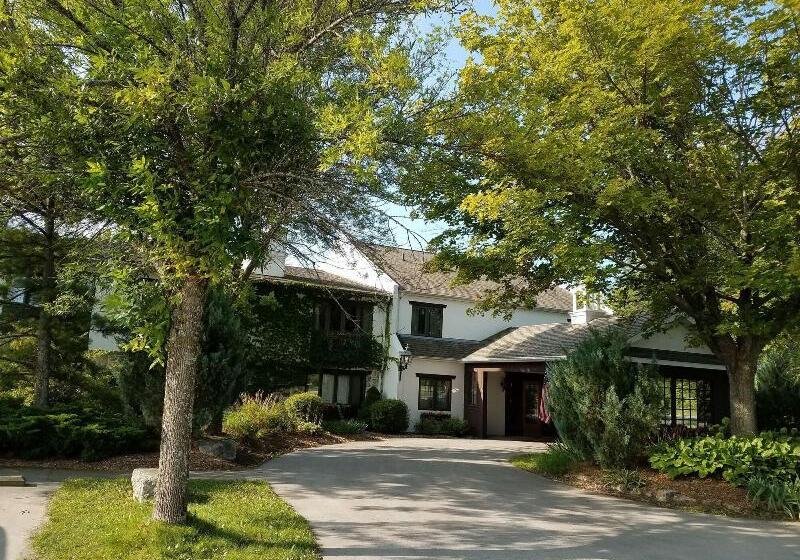 호텔 Settlement Courtyard Inn & Lavender Spa