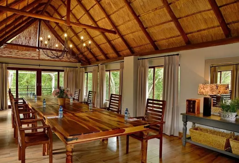 ホテル Thanda Manzi Country