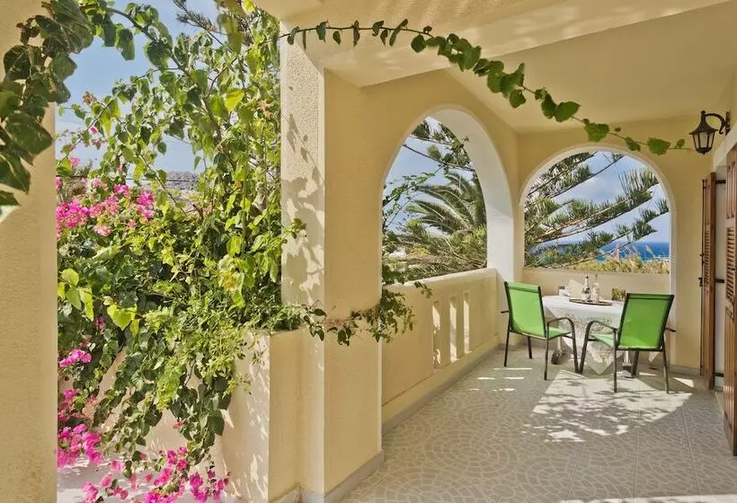 Montemar Studios & Apartments