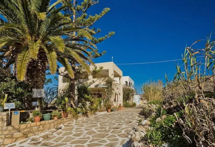 Montemar Studios & Apartments