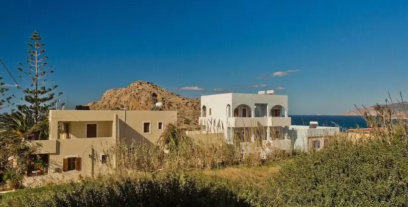 Montemar Studios & Apartments