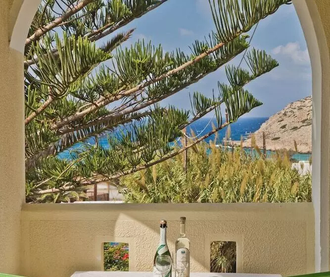 Montemar Studios & Apartments