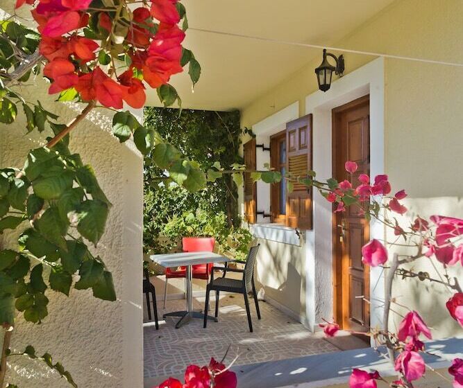 Montemar Studios & Apartments