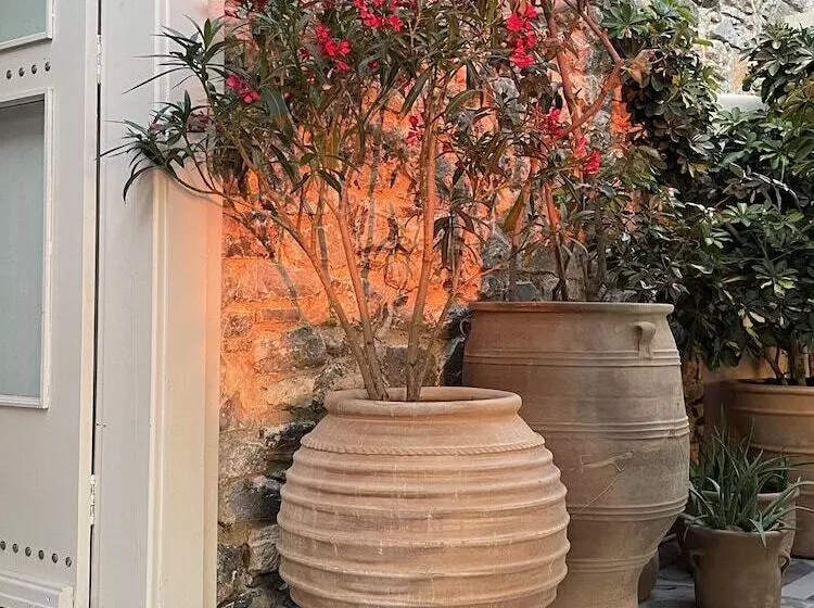 ペンション Speires Suites