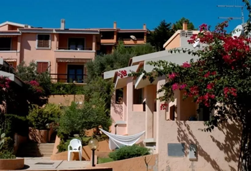 Residence Il Borgo Di Porto Corallo
