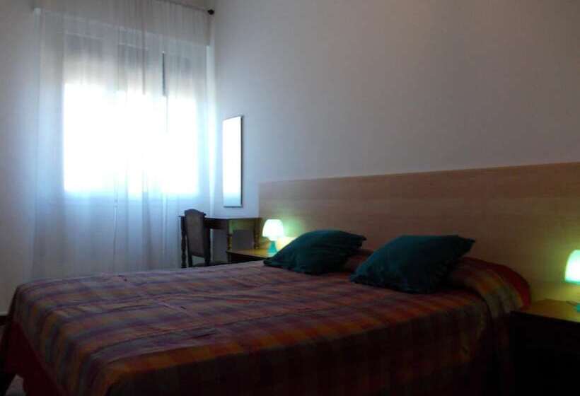 Bed and Breakfast Travellers Lodge Bed & Rooms