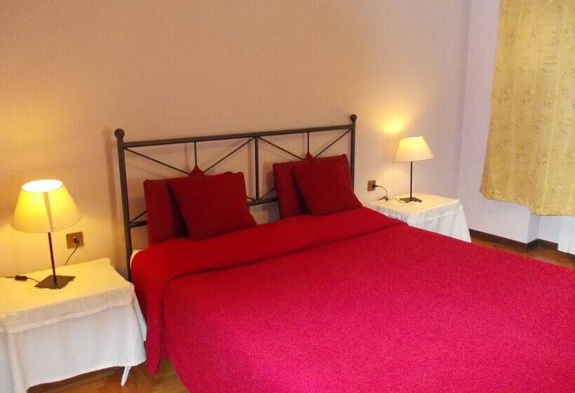 Bed and Breakfast Travellers Lodge Bed & Rooms