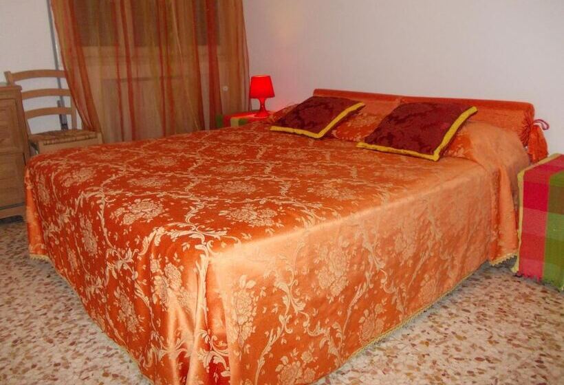 Bed and Breakfast Travellers Lodge Bed & Rooms