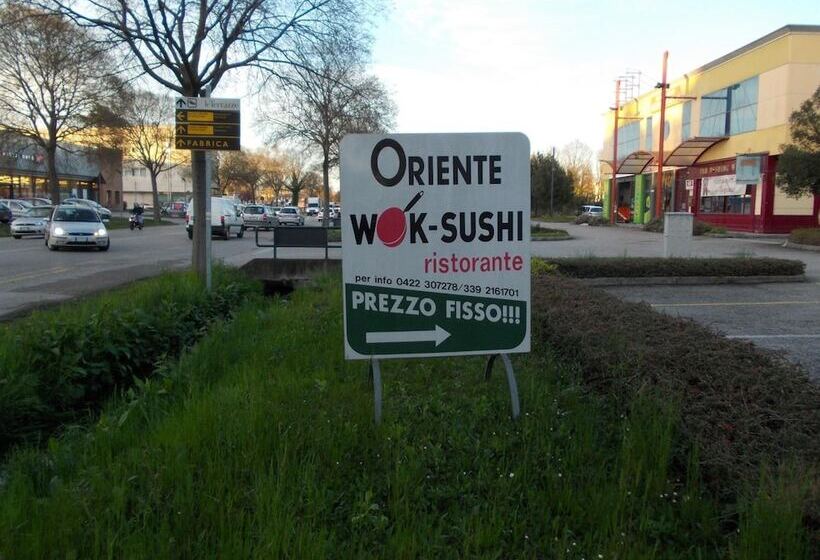 Bed and Breakfast Travellers Lodge Bed & Rooms