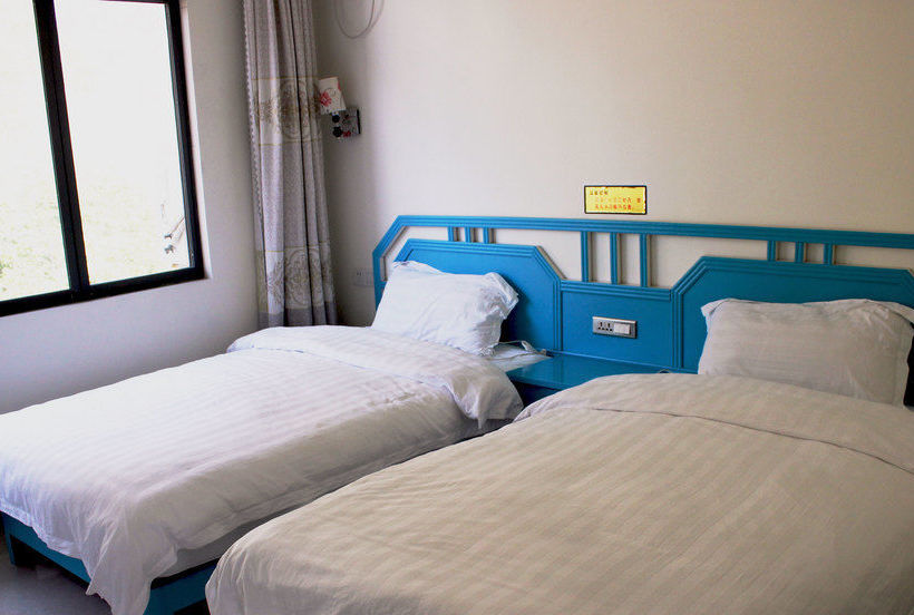 Wada Hostel By The Yulong  Local Village Branch