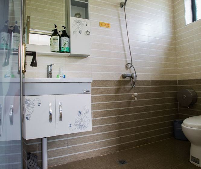 Wada Hostel By The Yulong  Local Village Branch