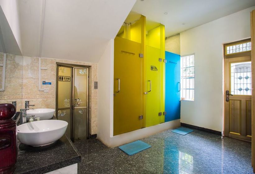 Wada Hostel By The Yulong  Local Village Branch