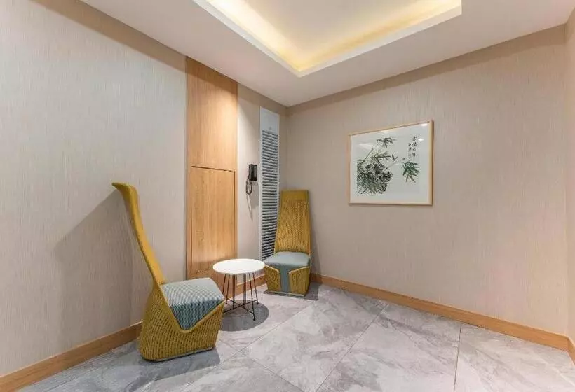 Hanting Hotel Suizhong Railway Station