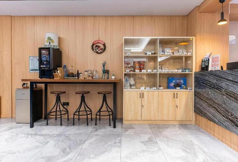 Hanting Hotel Suizhong Railway Station