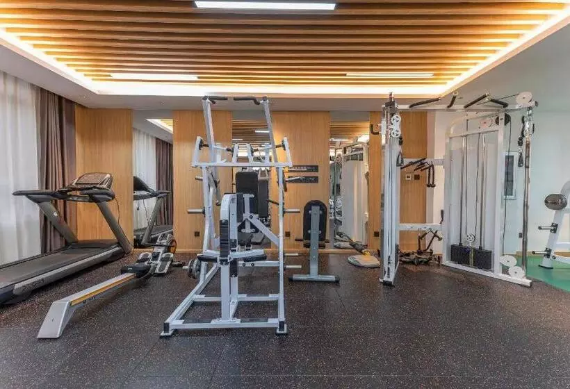 Hanting Hotel Suizhong Railway Station