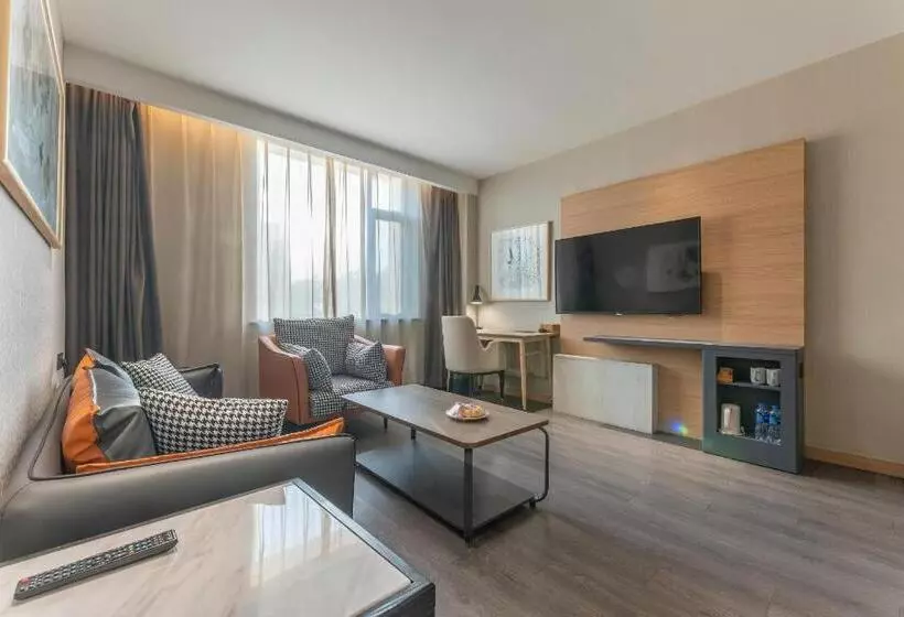 Hanting Hotel Suizhong Railway Station