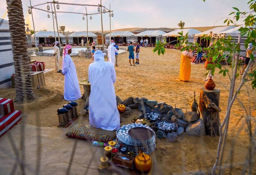 Отель Al Khayma Camp Elite Glamping & Dining In Experience