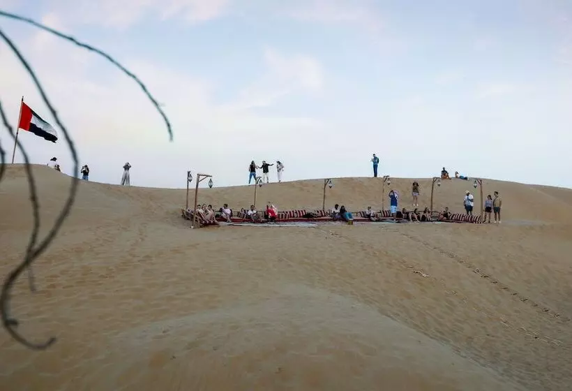 Hotelli Al Khayma Camp Elite Glamping & Dining In Experience