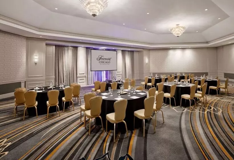 ホテル Fairmont Chicago At Millennium Park Gold Experience