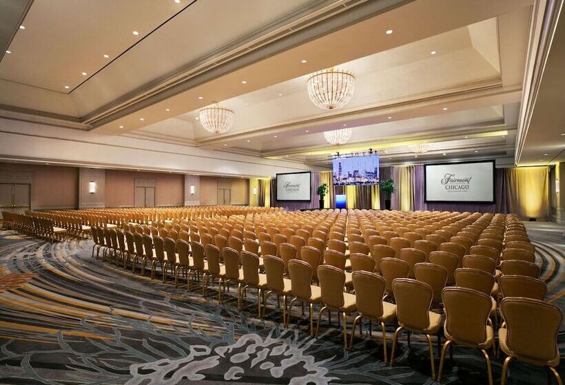 هتل Fairmont Chicago At Millennium Park Gold Experience