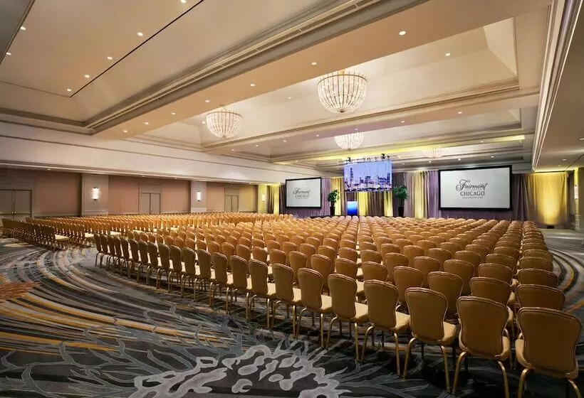 ホテル Fairmont Chicago At Millennium Park Gold Experience