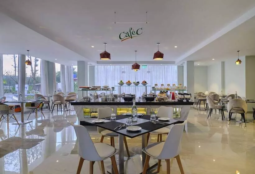 ホテル Zone Connect By The Park Port Blair