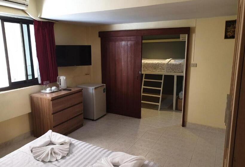 پانسیون Oasis Guesthouse & Bar