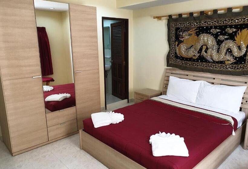 پانسیون Oasis Guesthouse & Bar