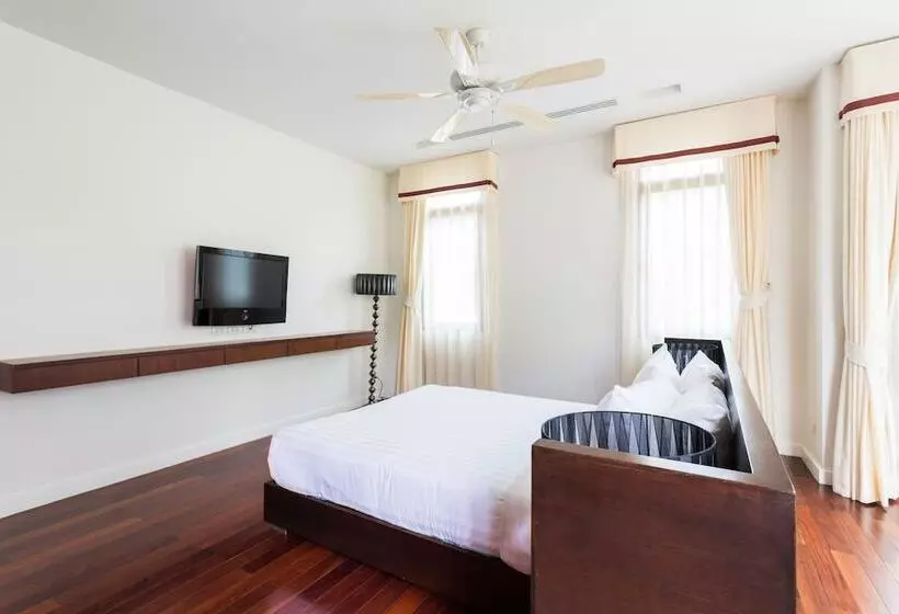 Amatapura Beachfront Villa 10 , Sha Certified