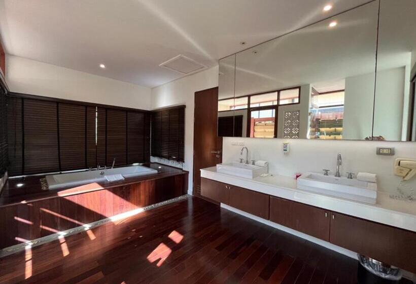 Amatapura Beachfront Villa 10 , Sha Certified