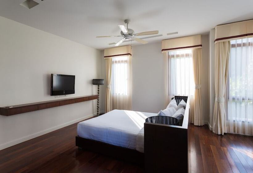 Amatapura Beachfront Villa 10 , Sha Certified