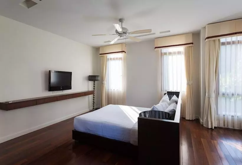 Amatapura Beachfront Villa 10 , Sha Certified