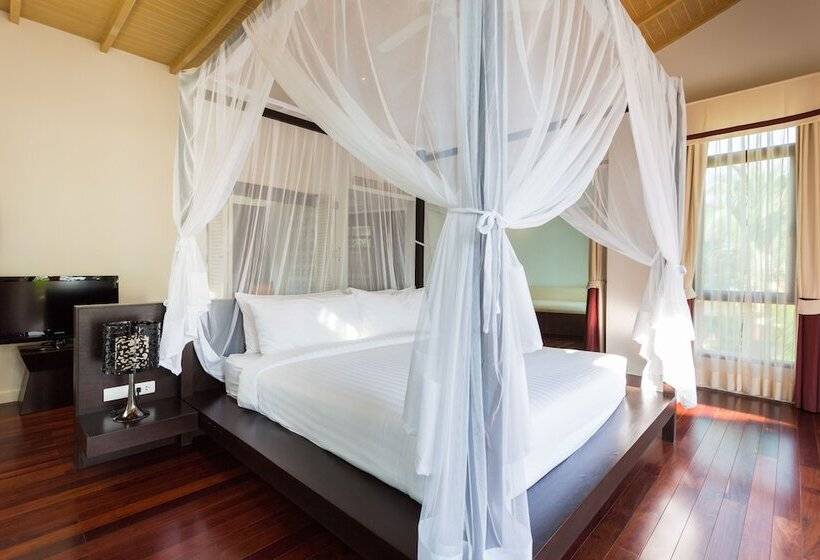 Amatapura Beachfront Villa 10 , Sha Certified