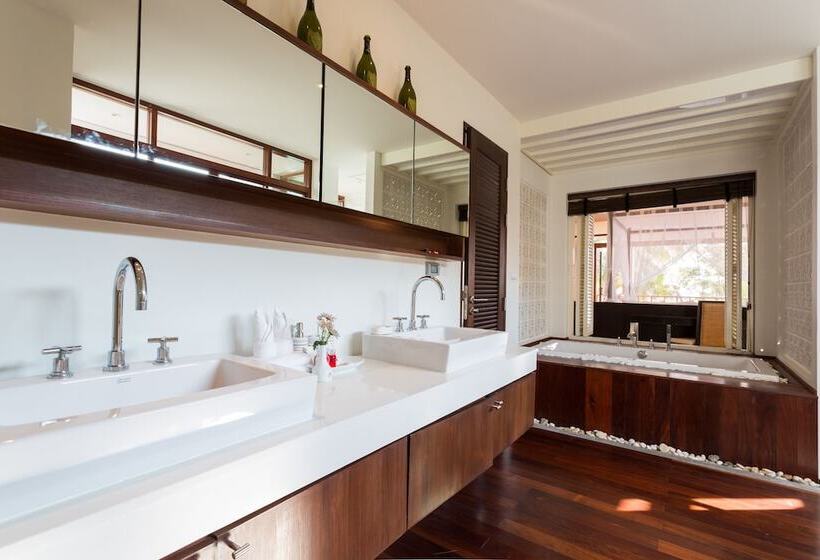 Amatapura Beachfront Villa 10 , Sha Certified