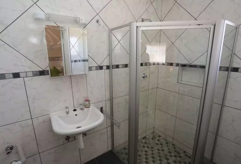 Aus Self Catering Units